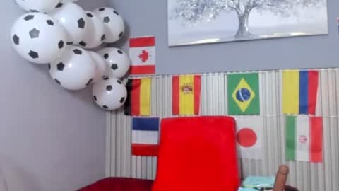 Snapshot of rosse_milf1 chatting on June 17, 11:56 am rosse_milf1 online show from June 17, 11:56 am