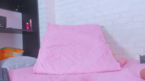 rosse_thompson11 online show from March 3, 11:35 pm