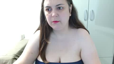 RosseAnnes online show from June 24, 7:02 pm