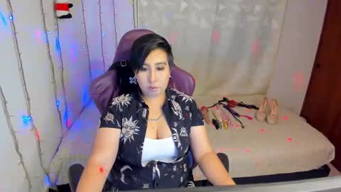 ROSSE DEMOND  online show from February 21, 12:22 am