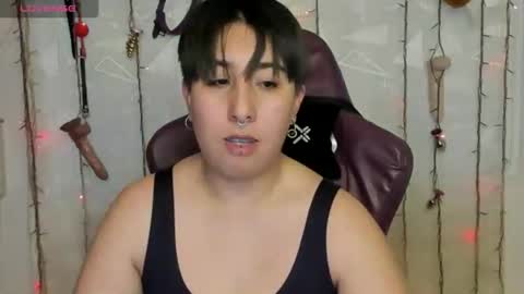 ROSSE DEMOND  online show from May 13, 9:11 pm