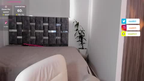 Snapshot of rossth11 chatting on April 24, 7:49 pm Im Ross online show from April 24, 7:49 pm