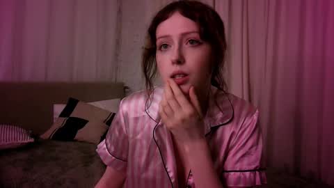 rosy_petal online show from February 28, 1:28 am