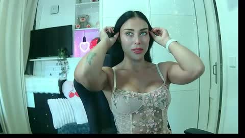 Snapshot of rosyviolet chatting on May 5, 10:12 am RosyViolet online show from May 5, 10:12 am