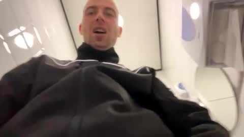 rotteei1 online show from October 9, 8:12 am