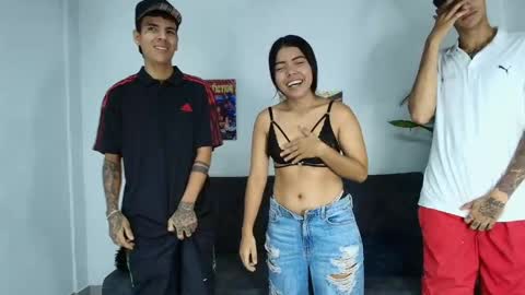 Snapshot of rough_roomx chatting on April 22, 11:23 am rough_roomx online show from April 22, 11:23 am