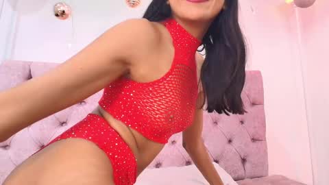 Snapshot of roulyy chatting on December 14, 2:01 am  JESSY ROULY online show from December 14, 2:01 am