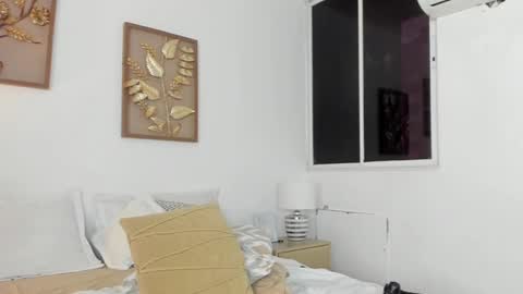 Snapshot of rouse_46 chatting on December 15, 10:37 pm Rouse online show from December 15, 10:37 pm