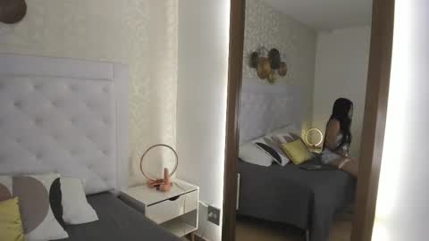 Snapshot of rouse_pink__ chatting on March 29, 3:50 am rouse_pink__ online show from March 29, 3:50 am