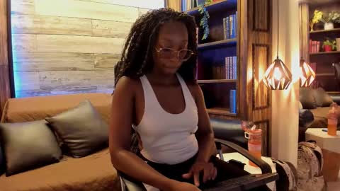 Snapshot of rouselux chatting on February 28, 7:26 pm rouselux online show from February 28, 7:26 pm