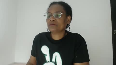 luxa online show from October 8, 7:00 pm