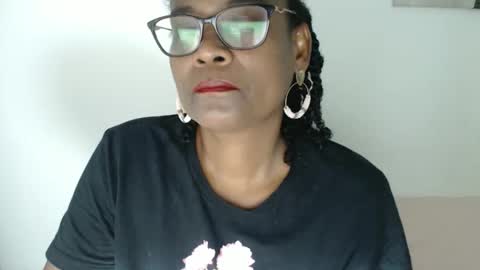 Snapshot of roushlove chatting on April 23, 7:49 pm luxa online show from April 23, 7:49 pm