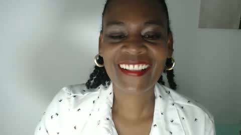 Snapshot of roushlove chatting on April 24, 1:13 pm luxa online show from April 24, 1:13 pm