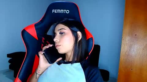 rousse_violet online show from March 5, 2:07 am