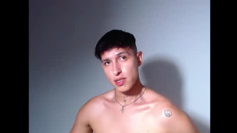 Snapshot of rowanboy23 chatting on July 18, 2:05 am rowanboy23 online show from July 18, 2:05 am