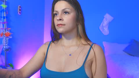 Snapshot of rox_anna chatting on December 13, 10:02 pm Roxanna online show from December 13, 10:02 pm