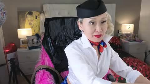 Roxalana online show from April 17, 9:40 pm