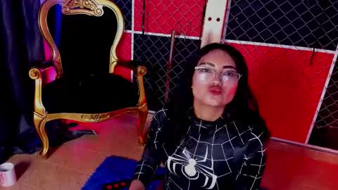 Snapshot of roxana_bdsm chatting on October 28, 3:25 pm roxana_bdsm online show from October 28, 3:25 pm