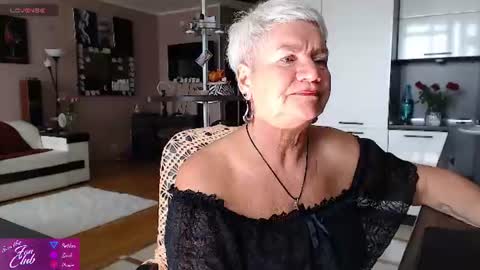 Snapshot of roxana_brooks chatting on July 10, 8:18 am Roxana online show from July 10, 8:18 am