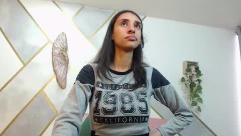   online show from November 4, 8:19 pm