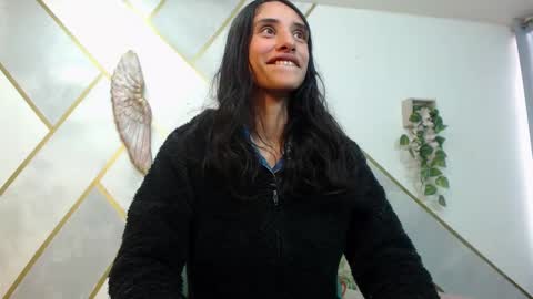   online show from November 11, 7:47 pm