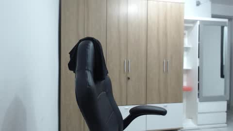 Roxana online show from December 19, 2:29 am