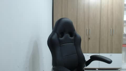 Roxana online show from March 31, 11:05 pm