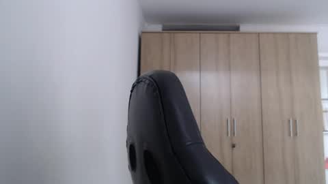 Roxana online show from April 6, 6:09 pm