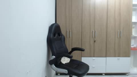 Roxana online show from April 21, 2:51 am