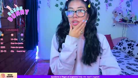 Snapshot of roxanbunny chatting on June 10, 2:45 am roxxy online show from June 10, 2:45 am