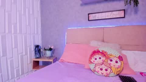 roxanebrown online show from June 30, 7:37 pm
