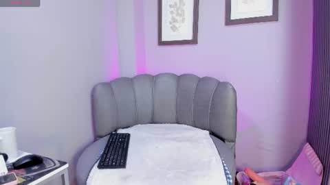  Roxanna  online show from June 19, 9:29 pm