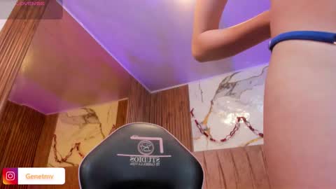 roxanne_tay online show from February 20, 7:14 pm