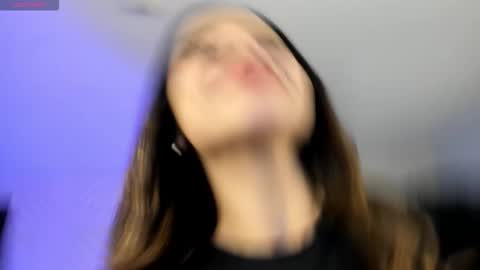 Roxanne Hill  online show from November 23, 5:57 pm