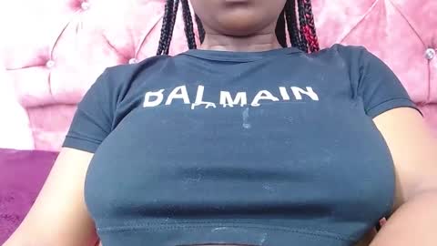 roxannelips online show from December 7, 4:20 am