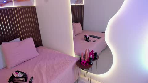 Roxie  online show from October 30, 11:55 am