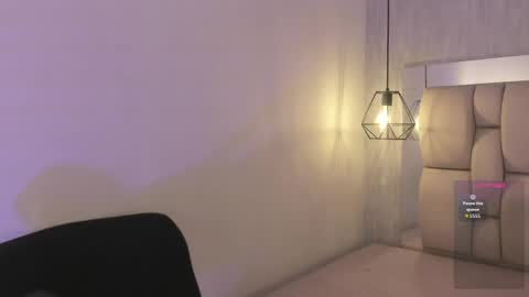 Snapshot of roxie_summers chatting on May 17, 12:56 pm Roxie online show from May 17, 12:56 pm