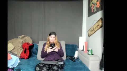 roxihazeleyes online show from February 20, 4:53 am