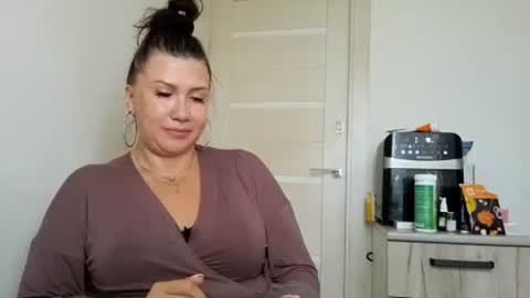 Snapshot of roxolanaa_sexy chatting on July 28, 9:26 am ROXOLANAA SEXY online show from July 28, 9:26 am