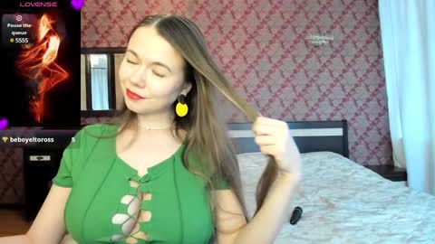 Snapshot of roxxana_xxxx chatting on February 11, 12:27 pm roxxana_xxxx online show from February 11, 12:27 pm