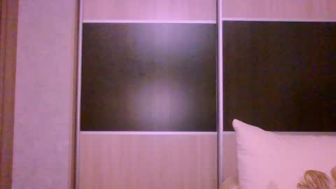 Snapshot of roxxywharton chatting on June 24, 11:42 am Roxxy Wharton online show from June 24, 11:42 am