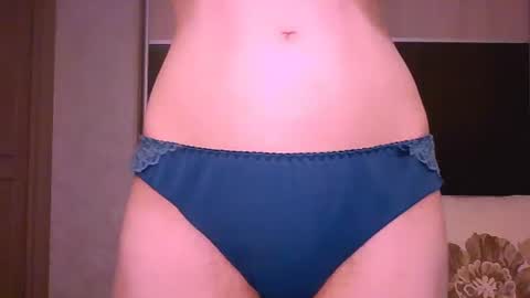 Snapshot of roxxywharton chatting on July 12, 11:23 am Roxxy Wharton online show from July 12, 11:23 am