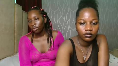 Snapshot of roxy_heather chatting on May 5, 7:44 pm Roxy online show from May 5, 7:44 pm