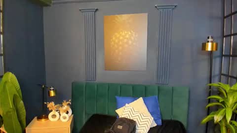 Roxy hell online show from February 8, 12:30 pm