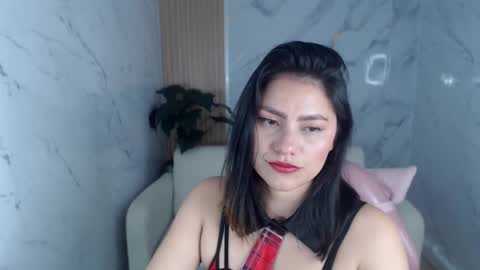 Snapshot of roxy_luxe_tf chatting on March 3, 8:26 pm Roxy online show from March 3, 8:26 pm