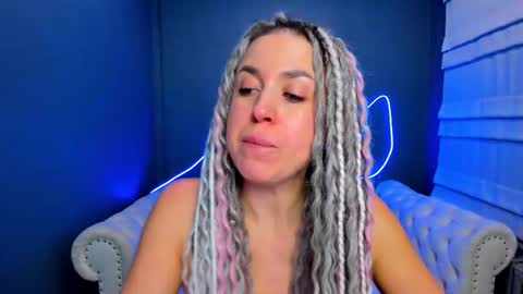 Roxy online show from January 14, 1:55 am