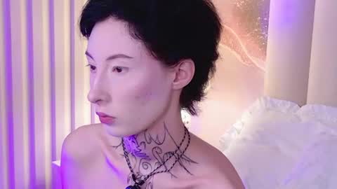 Snapshot of roxy_morrison_x chatting on July 18, 3:44 am roxanne online show from July 18, 3:44 am