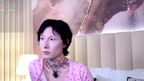 Snapshot of roxy_morrison_x chatting on July 22, 6:49 am roxanne online show from July 22, 6:49 am