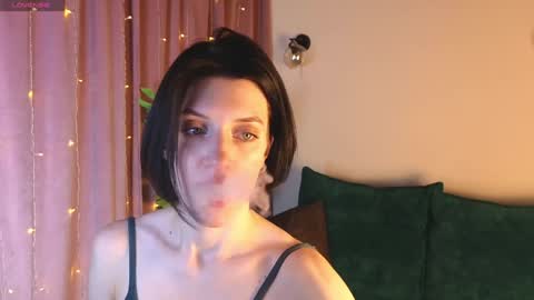 roxy_riot_ online show from February 4, 4:26 am