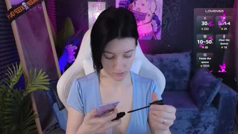 roxy_riot_ online show from November 5, 1:27 am